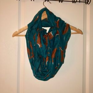 Fox circle scarf